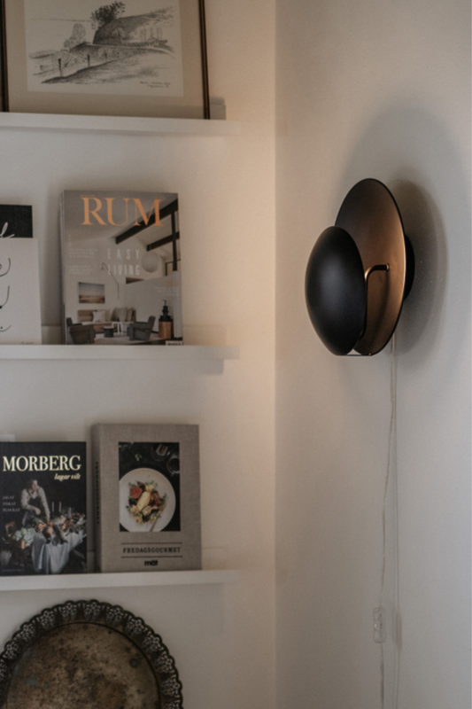 Orbit Vägglampa Svart