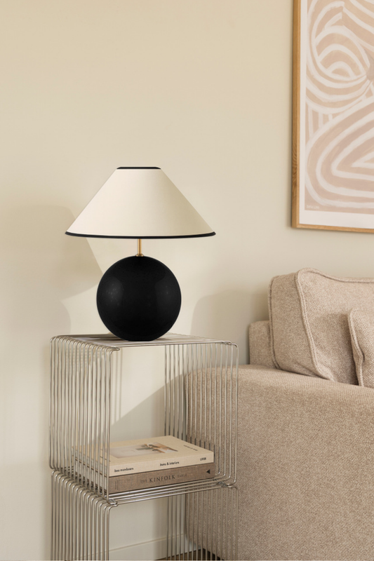 Förhandsboka Iris Bordslampa Svart 35 cm