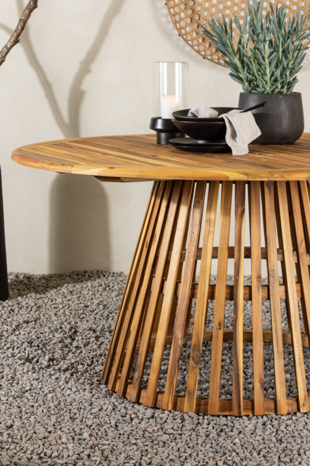 Tucumán Round Dining Table