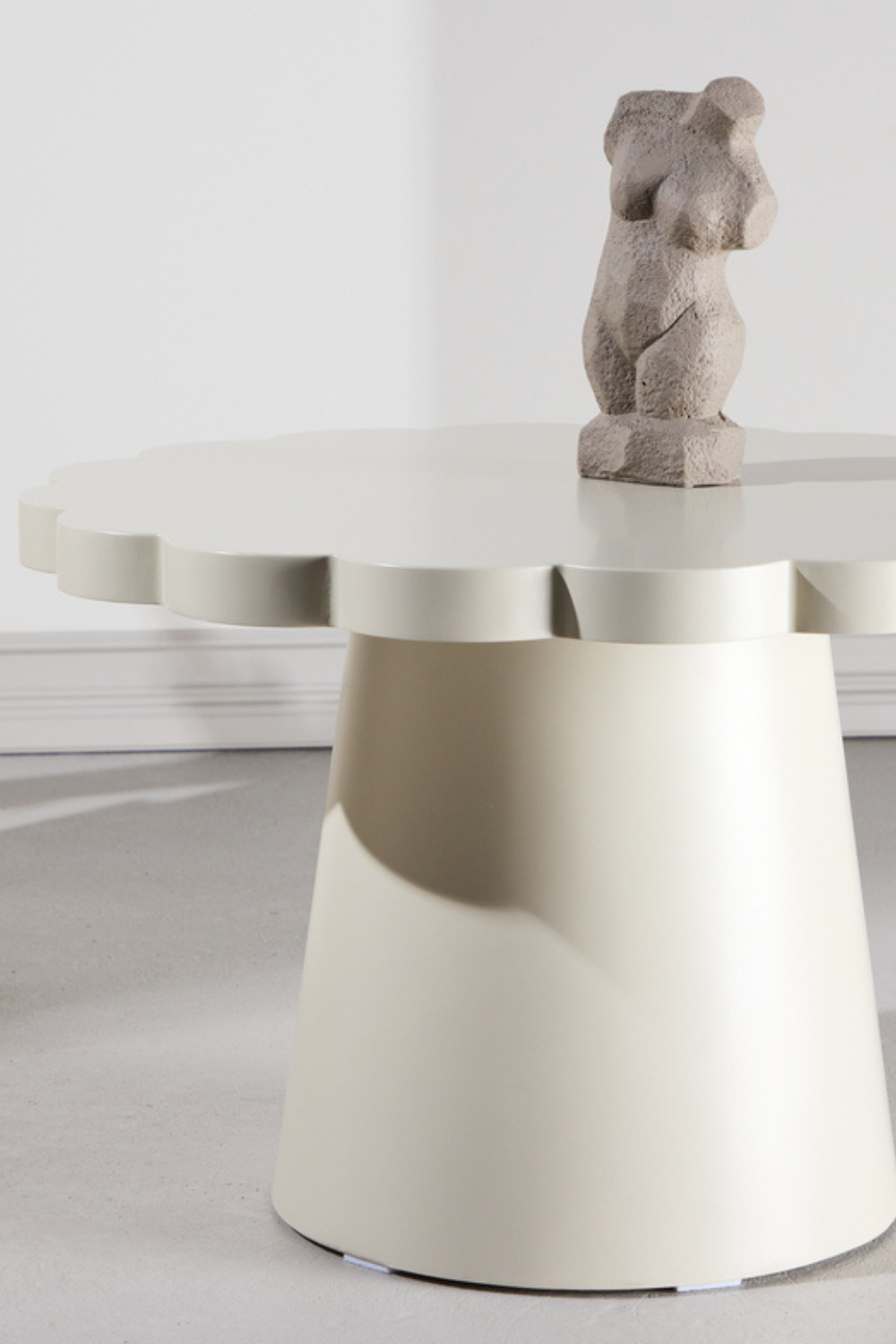 Krull Soffbord Beige