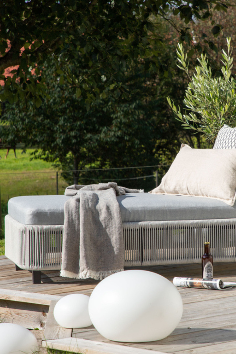 Virya Sunbed Black