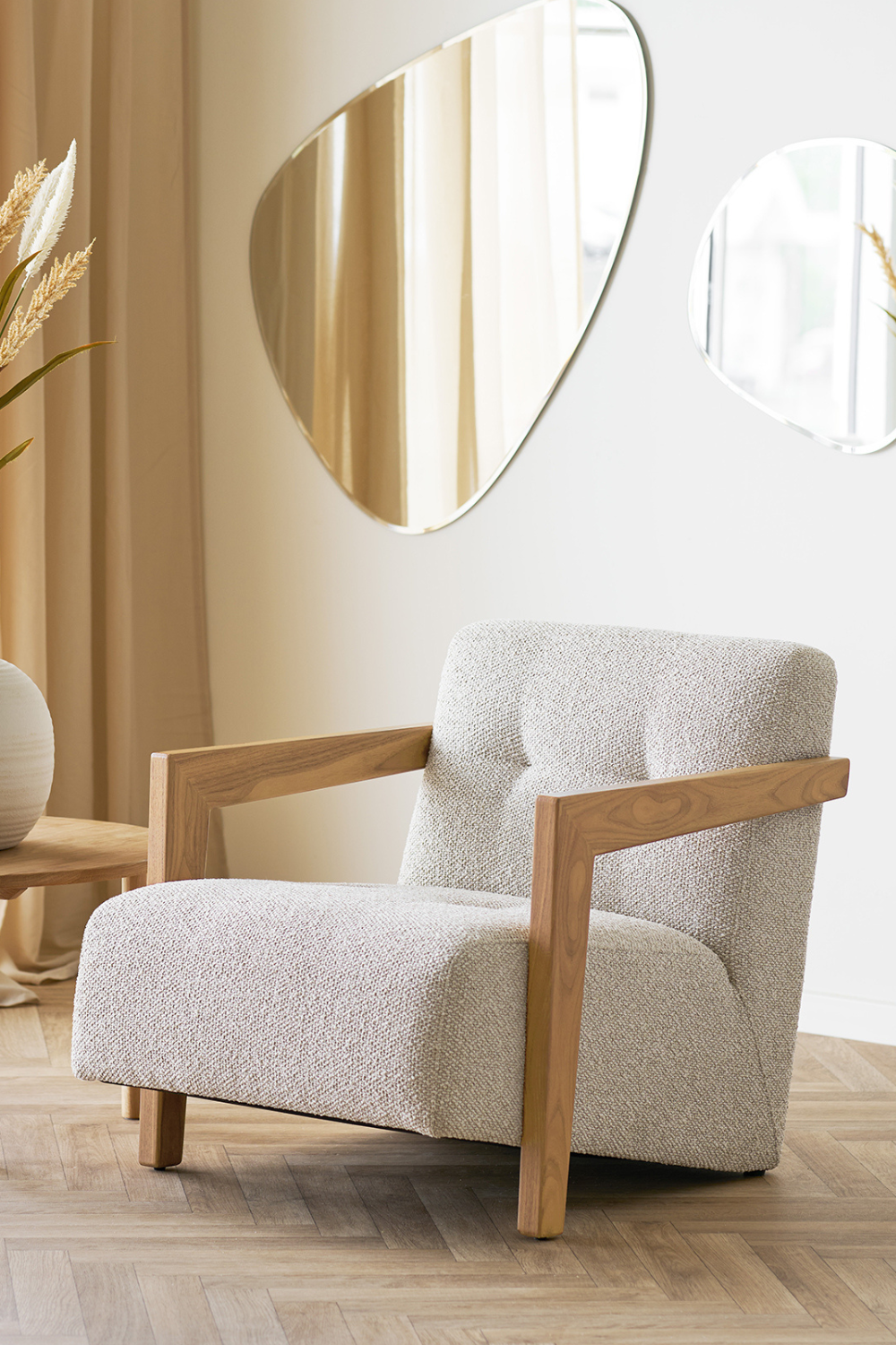 Pre-order Caracas Lounge Chair