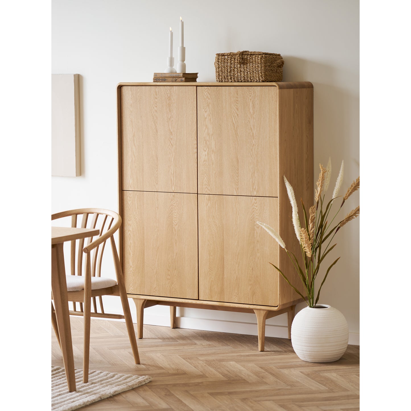Förhandsboka Darwin Cabinet