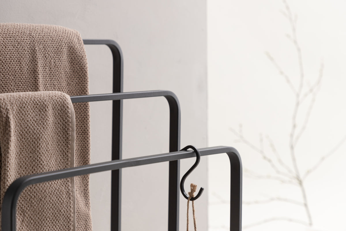 Drammen Clothes hanger 30 x 54 x 84