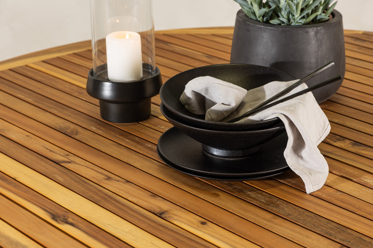 Tucumán Round Dining Table