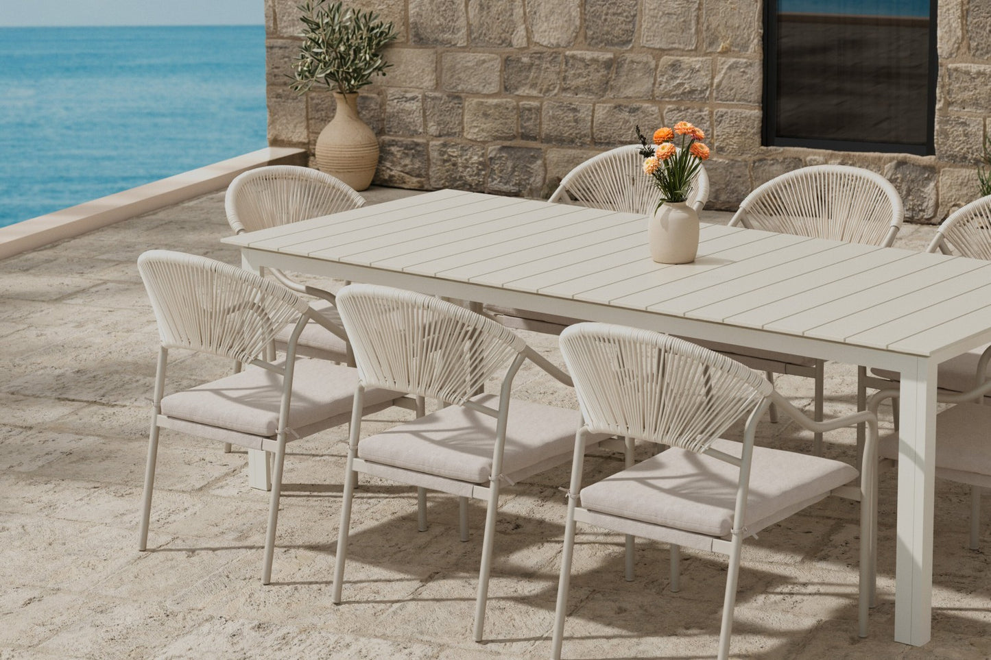 Levels Matbord med Paros Stolar