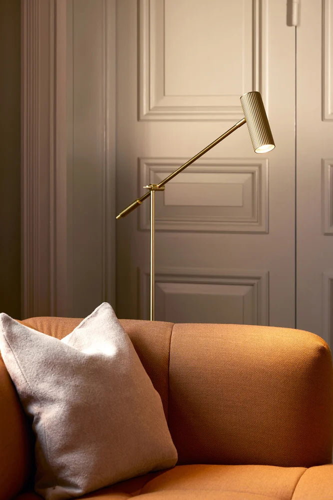 Golvlampa Hubble Read Borstad mässing