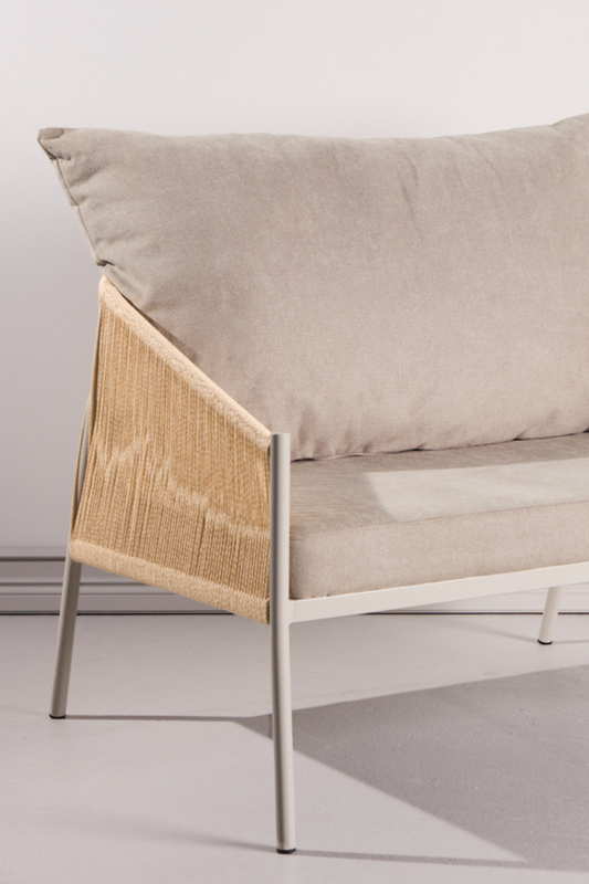 Förhandsboka Louie Fåtölj Beige