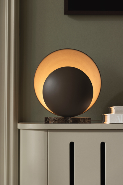 Forbestil Orbit Bordlampe Mocha