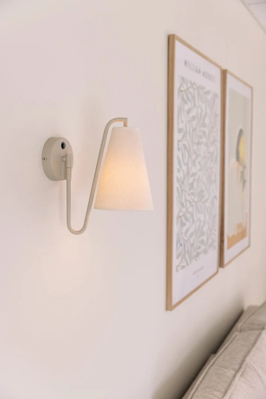 Vägglampa Lou Beige