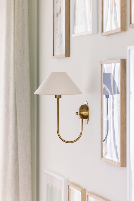 Förhandsboka Iris Vägglampa Beige