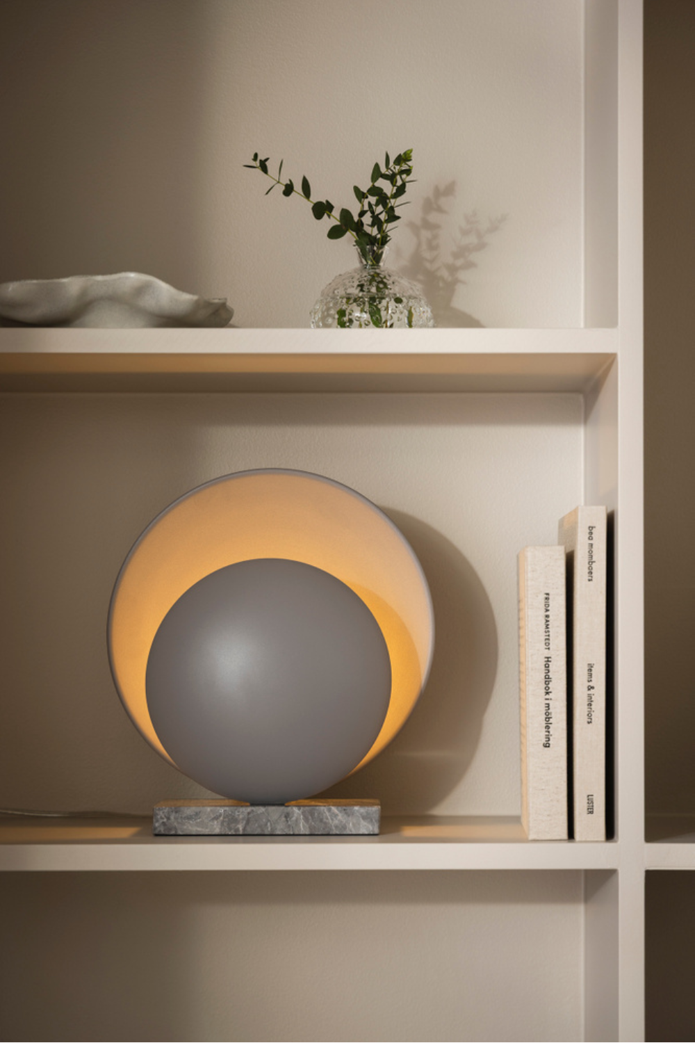 Orbit Bordslampa Grå
