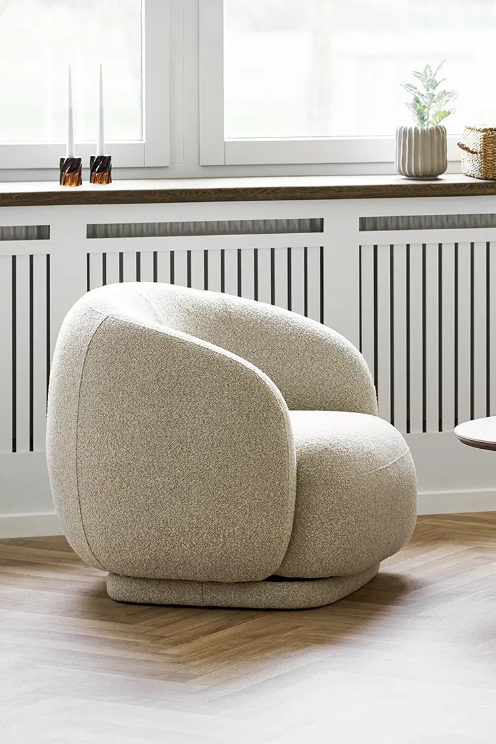 Förhandsboka Hawkes Loungefåtölj