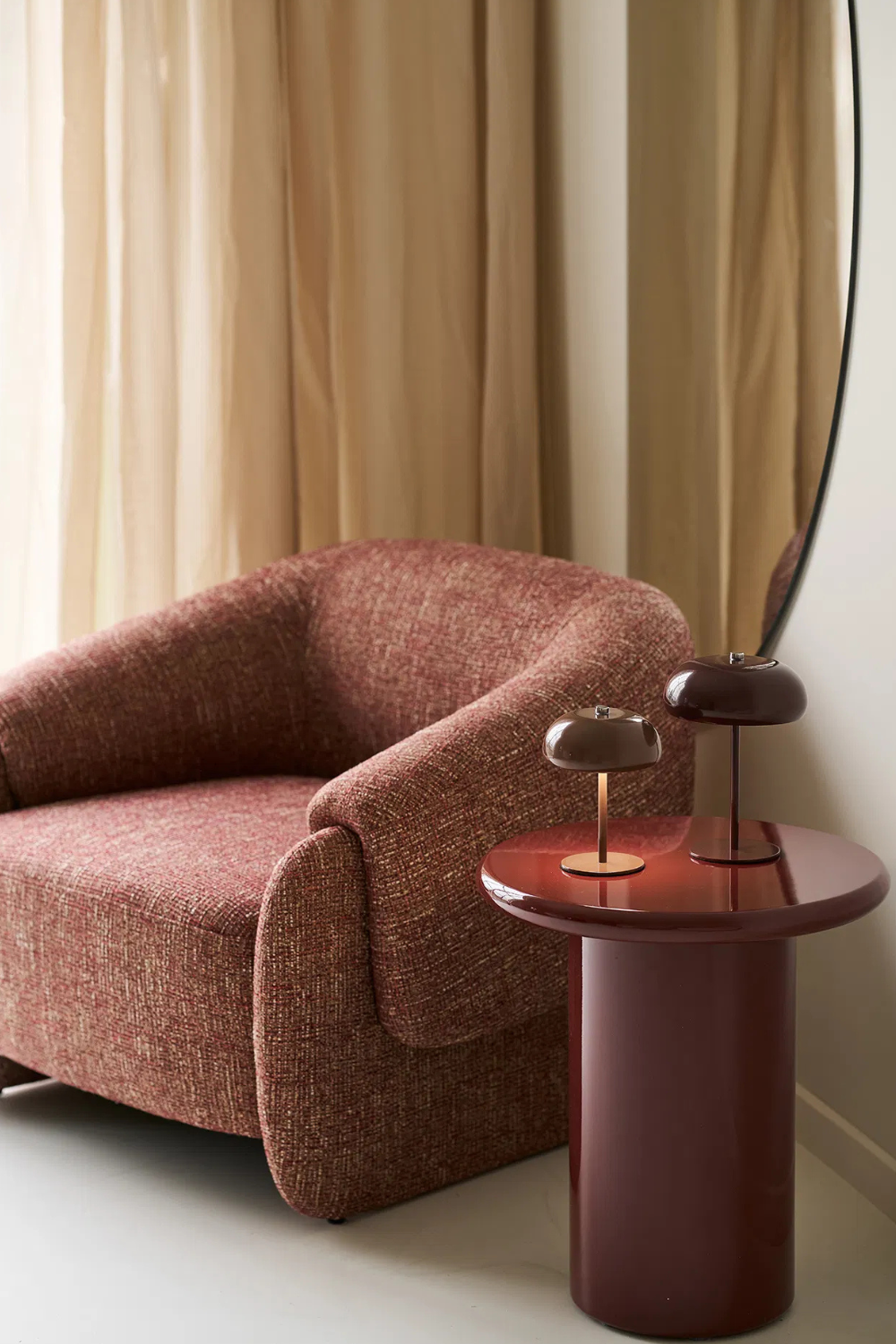 Förhandsboka Hamilton Loungefåtölj