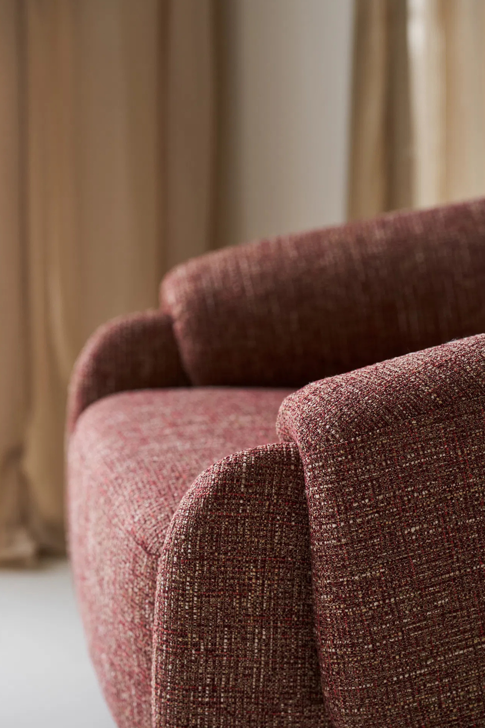 Förhandsboka Hamilton Loungefåtölj