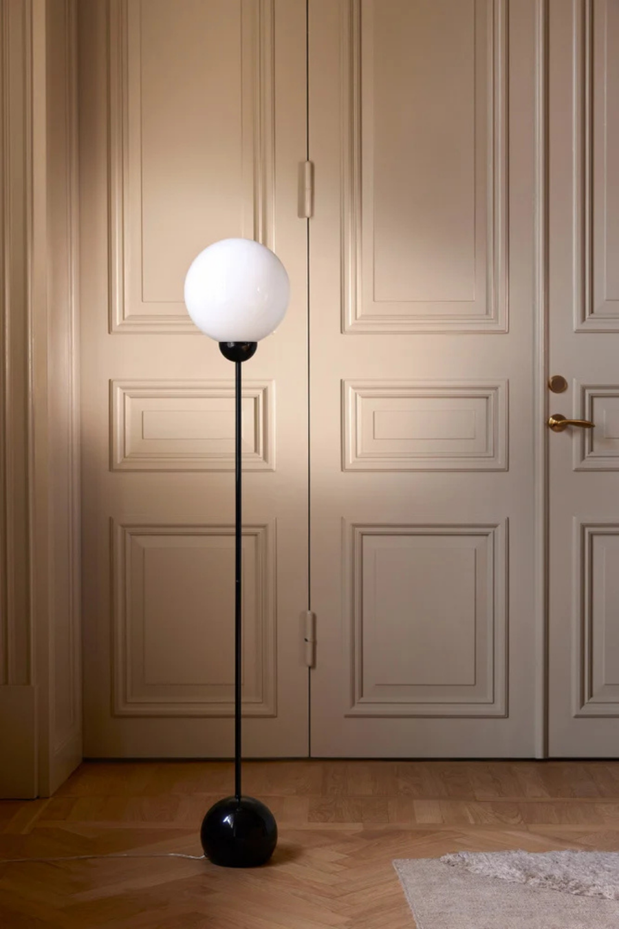 Golvlampa Ripley Svart