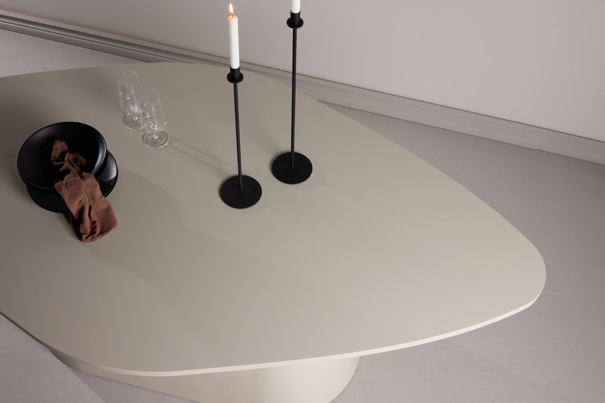 Diamond Ovalt Matbord Beige