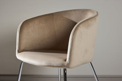 Förhandsboka Berit Matstolar Beige