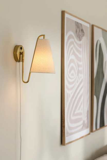 Vägglampa Lou Mässing