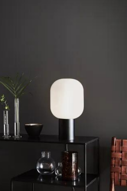 Brooklyn Bordslampa Svart/Opal 44 cm