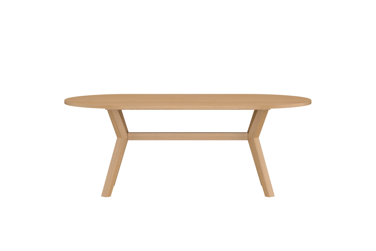 Förhandsboka Kenya Ovala Matbord