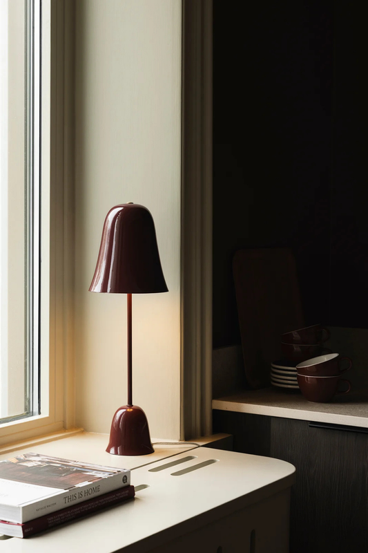 Bordslampa Blåklockan 16 Vinröd