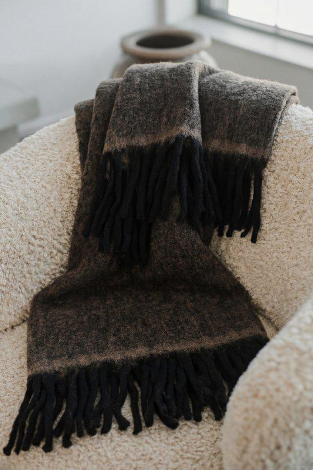 Förhandsboka Zara Brushed  Pläd Svart