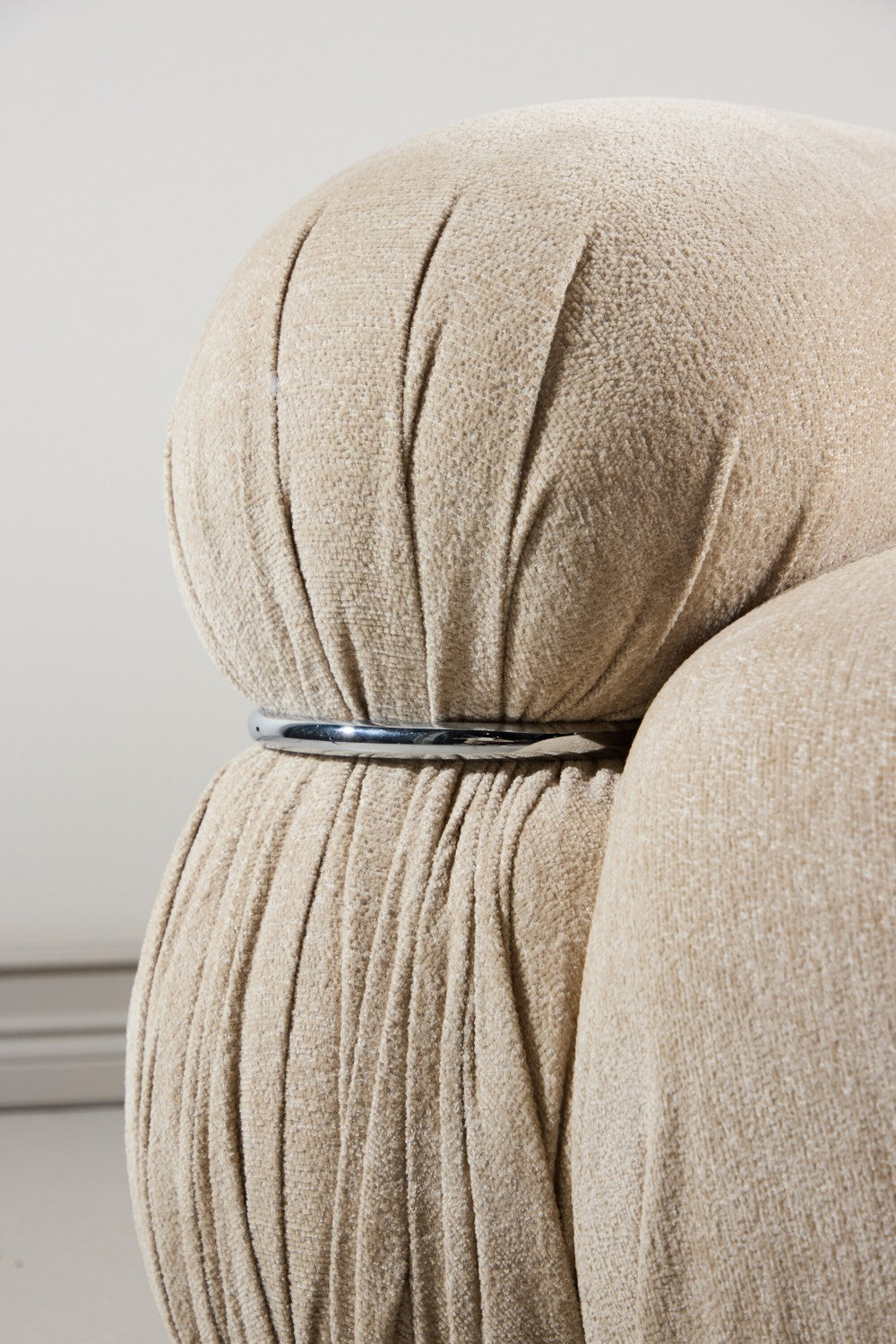 Mika Loungefåtölj Beige