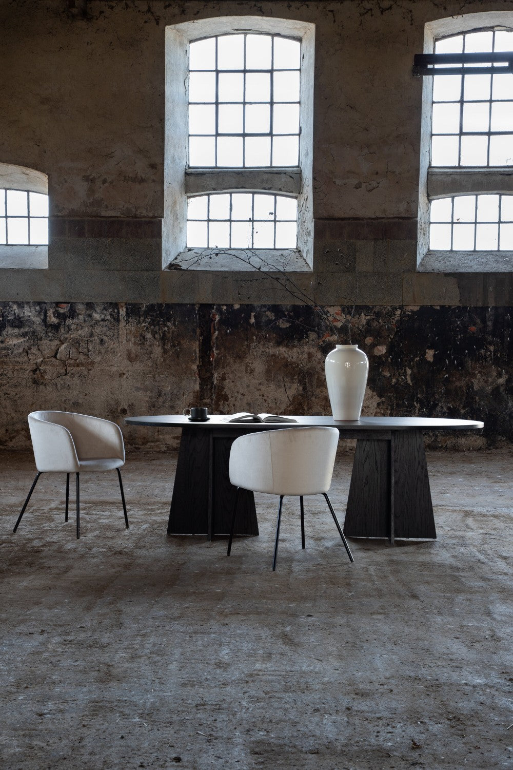 Bootcut Ovala Matbord 230 X 115 Svart