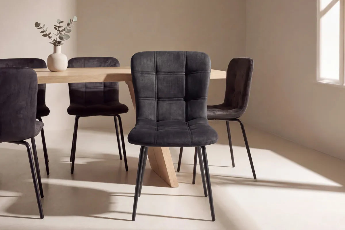 Punsch & Logga Matstolar 2-pack Black + Rektangulära Matbord 210 x 100 Nature
